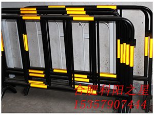 安徽合肥移動(dòng)護(hù)欄,活動(dòng)護(hù)欄鐵馬價(jià)格咨詢(xún)