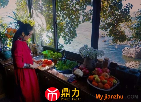 4楊麗萍的玻璃廚房
