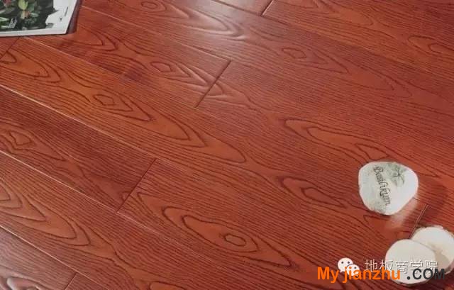 實木地板與實木復合地板哪個比較好？