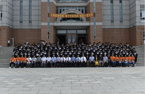 學院舉辦“情系東師，相約母?！?現(xiàn)代遠程教育學生畢業(yè)季系列活動