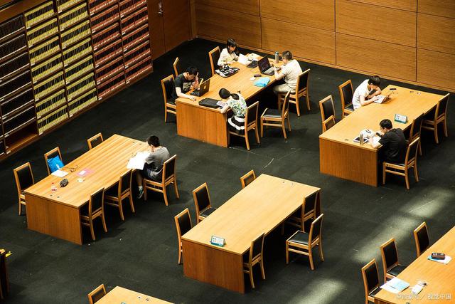 哈佛學霸秘訣：莫要深陷“題海戰(zhàn)術”，精練深思是關鍵